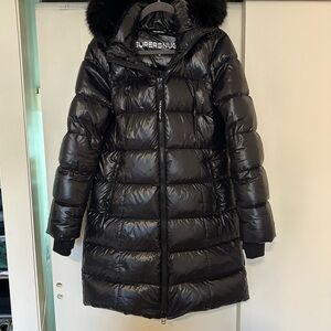 Aritzia The Supersnug Puff™ Mid